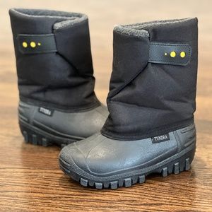 Tundra Kids Black Snow Boots